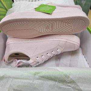 Cariuma Oca Low All Pale Lillac Canvas Sneaker Size 7 Women